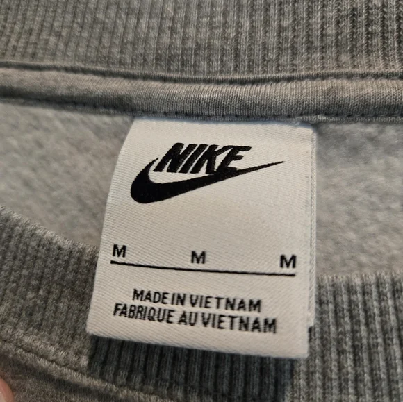 Nike Women's Cropped, Size Medium, Gray Los Angeles Sweatshirt, NIKE INC LA - Picture 5 of 10